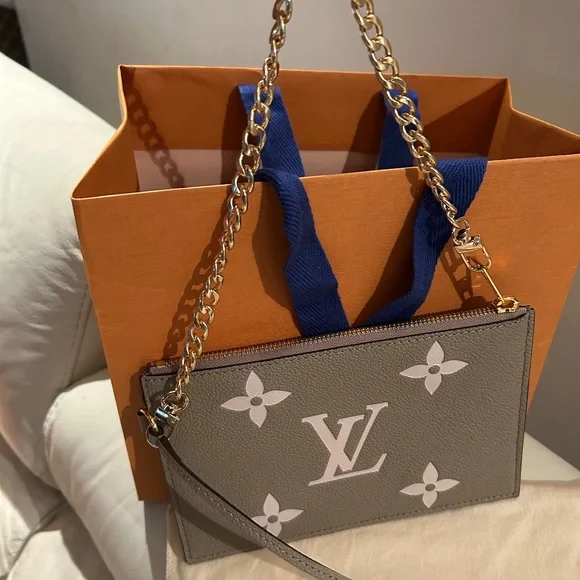 NEW Louis Vuitton GIANT BiColor Wristlet/Pouch/Chain Bag TURTLE DOVE/PASTEL PINK - Picture 4 of 16